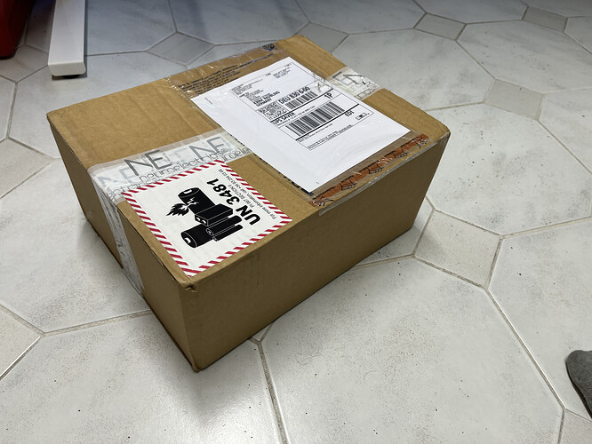 Starstim_tES_sealed_box